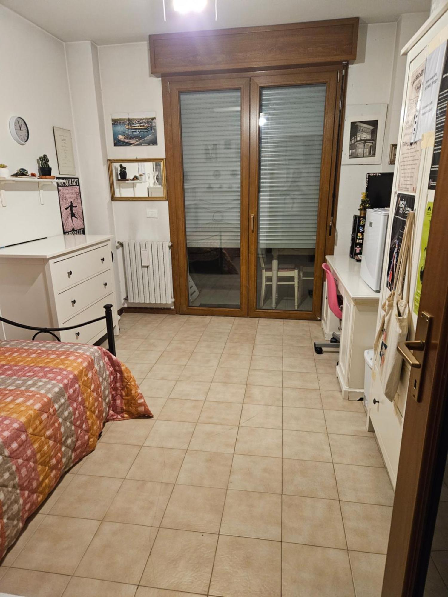Stanza In Appartamento Privato Zona San Vitale ボローニャ エクステリア 写真