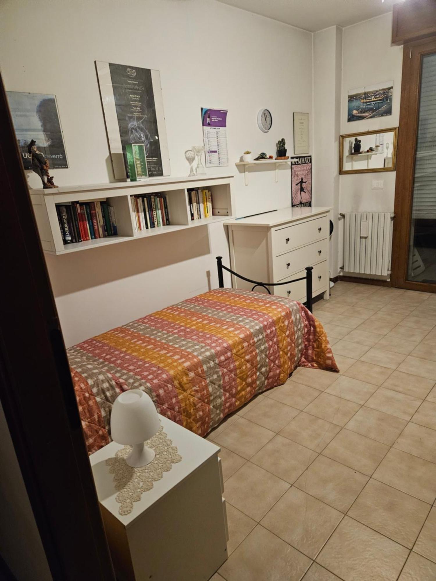 Stanza In Appartamento Privato Zona San Vitale ボローニャ エクステリア 写真